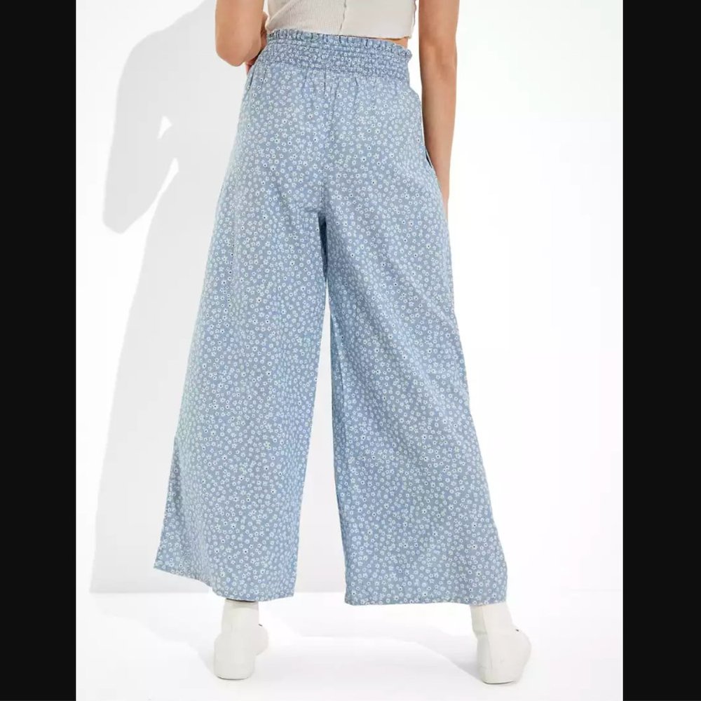 American Eagle Light Blue Floral Smocked Wide Leg Pant S NWT - Picture 2 of 9